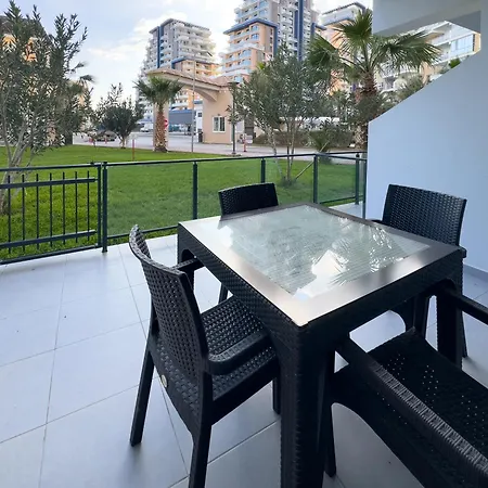 דירה Ground Garden View In Caesar & Spa, Long *