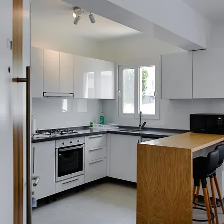 דירה Ground Garden View In Caesar & Spa, Long *