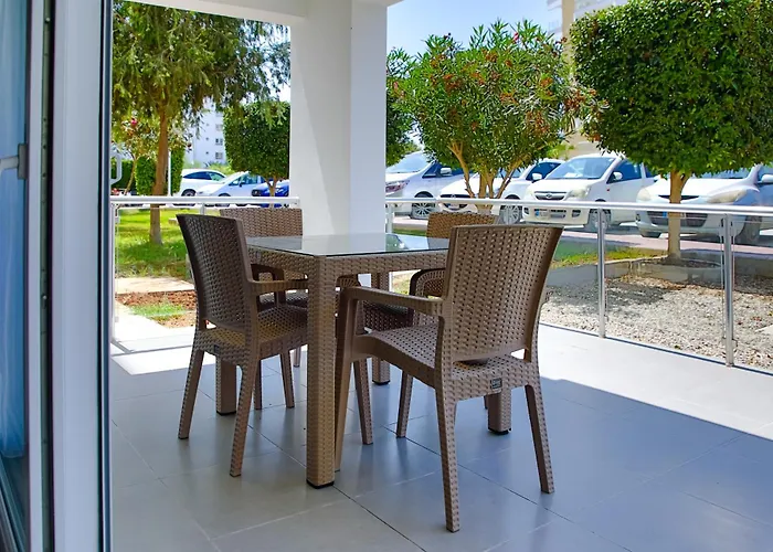 Ground Garden View In Caesar & Spa, Long Perivolia tou Trikomou