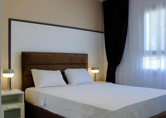 Ground Garden View In Caesar & Spa, Long アパート