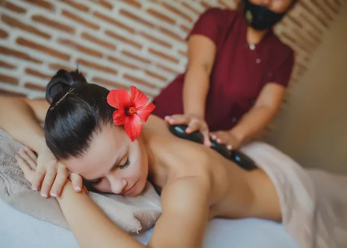 Ground Garden View In Caesar & Spa, Long Apartmán