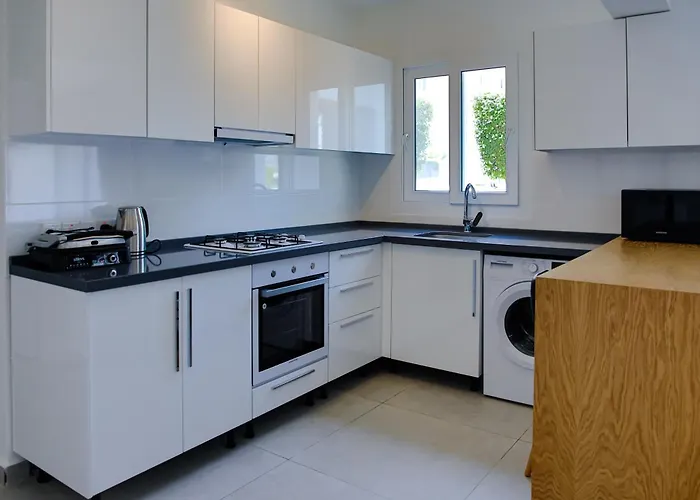 Ground Garden View In Caesar & Spa, Long アパート Perivolia tou Trikomou