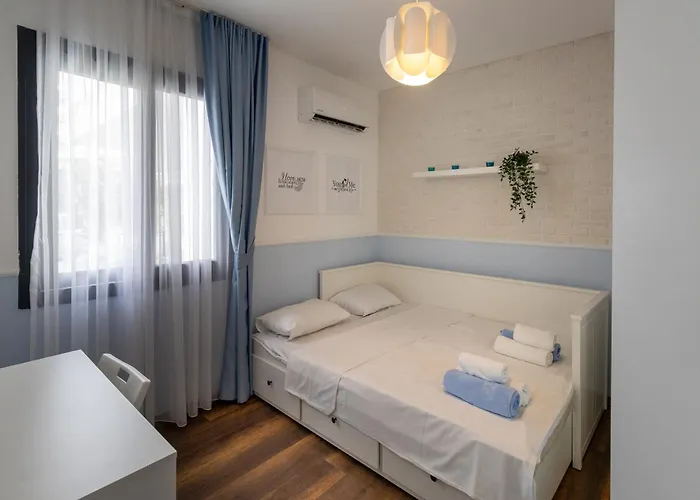 Ground Garden View In Caesar & Spa, Long * Perivolia tou Trikomou